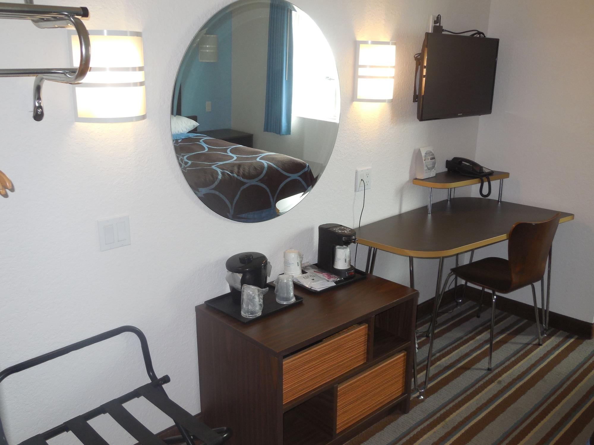מלון Super 8 By Wyndham סולט סנט מרי מראה חיצוני תמונה