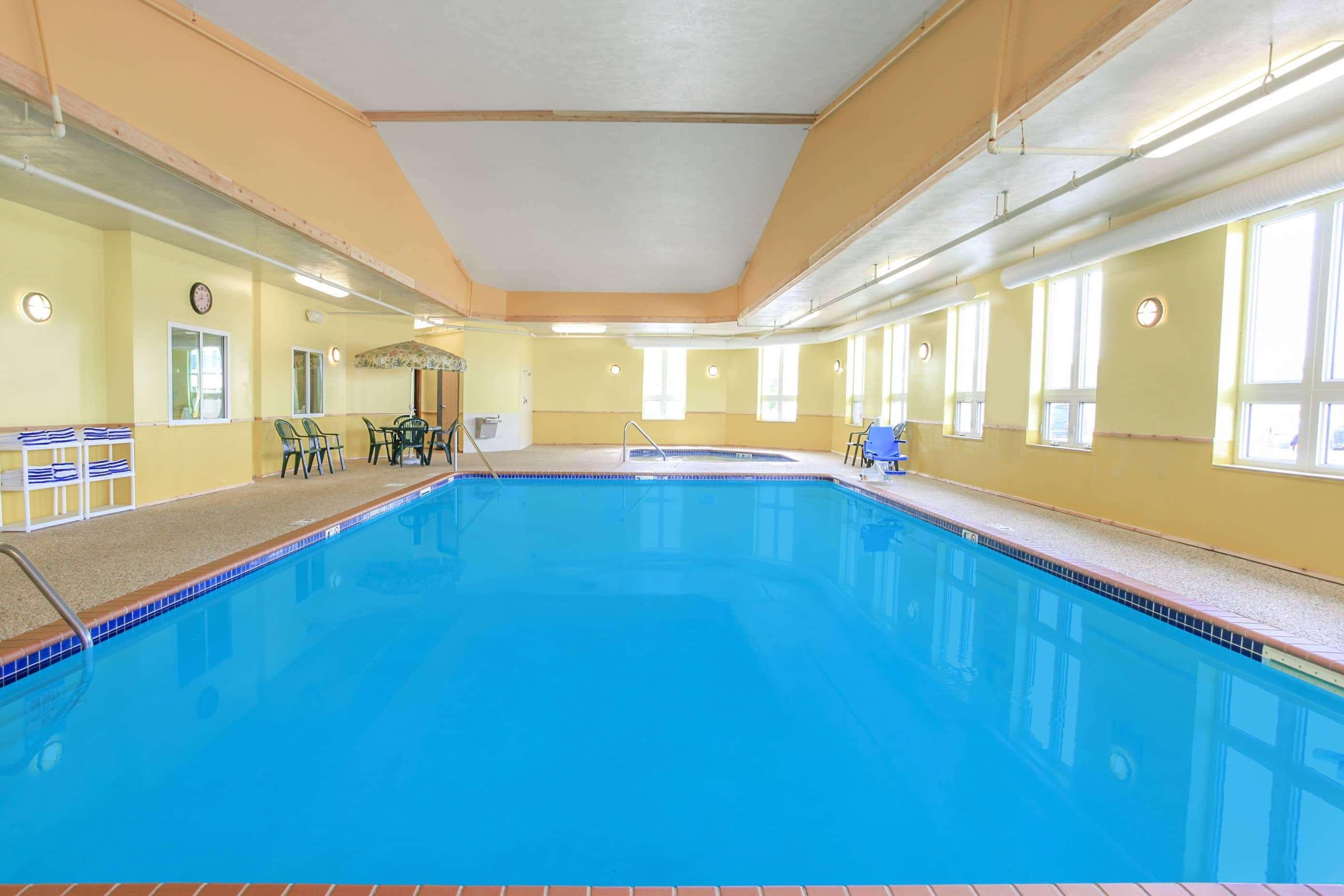 מלון Super 8 By Wyndham סולט סנט מרי מראה חיצוני תמונה